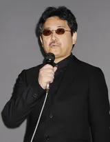 洼冈俊之