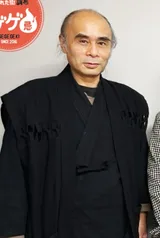 角铜博之