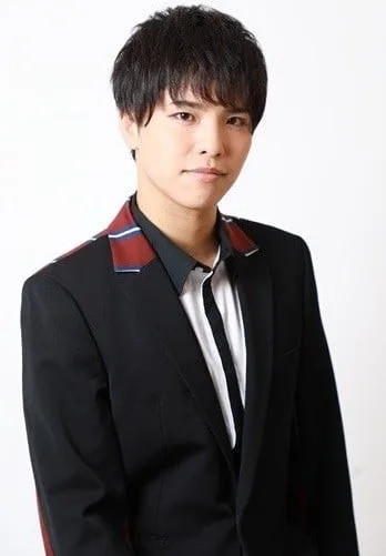石谷春贵