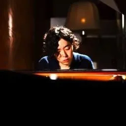 小濑村晶