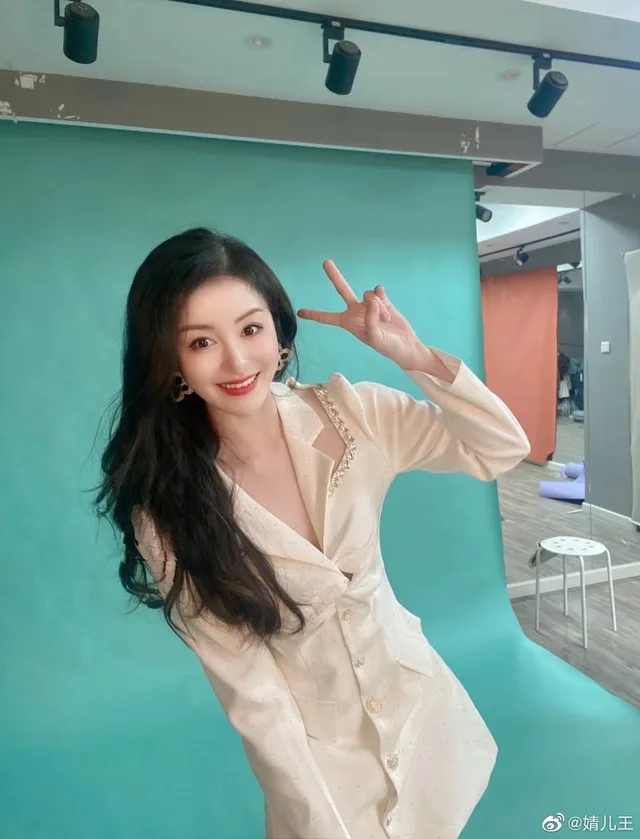 王婧（配音演员）